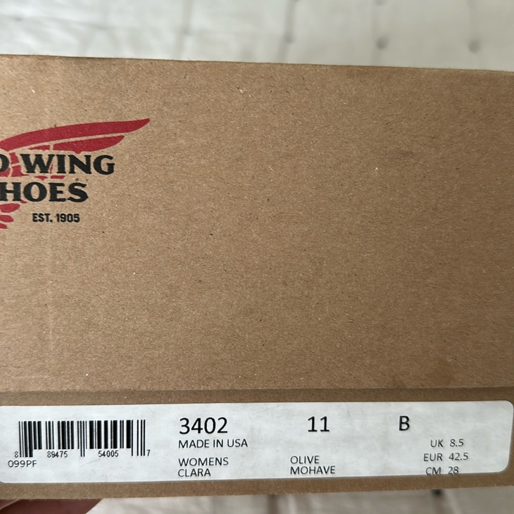Like new Red Wing Heritage Clara Boot in Olive Mojave, Size 11 - Picture 10 of 10